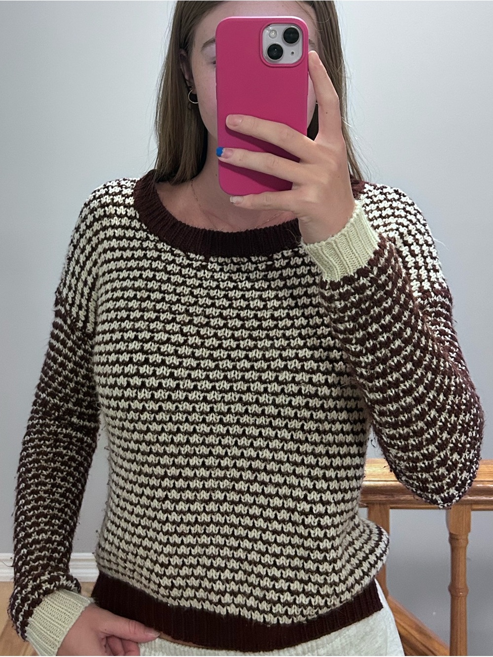 Two-Tone Knit Crewneck Sweater in Cream & Burgundy
